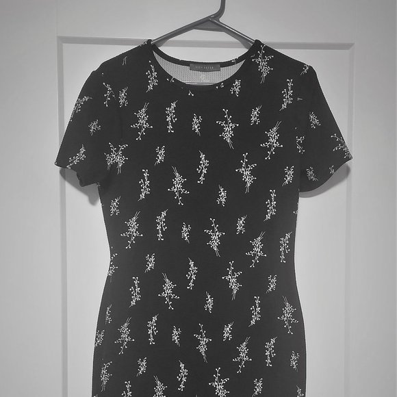 Suzy Shier Fitted dress - Picture 1 of 5